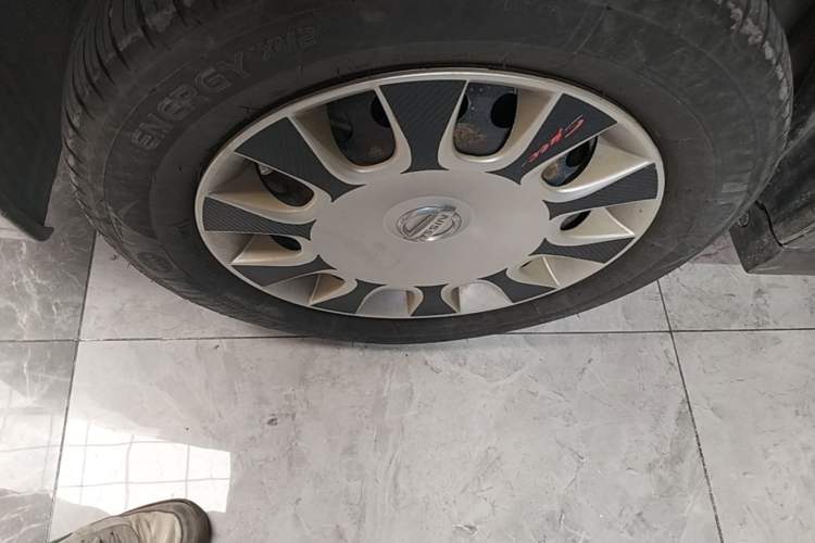 Used Nissan Sylphy 2012 Classic 1.6XE Automatic Comfort Edition Left Front Wheel Hub