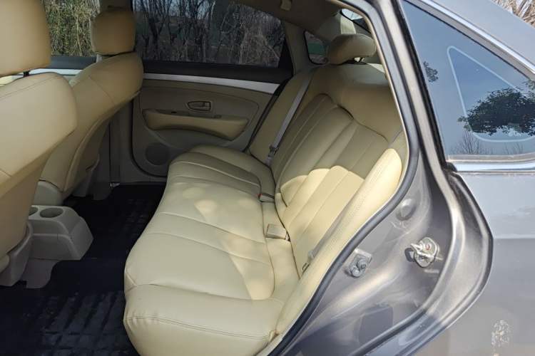 Used Nissan Sylphy 2012 Classic 1.6XE Automatic Comfort Edition Left Rear Seat