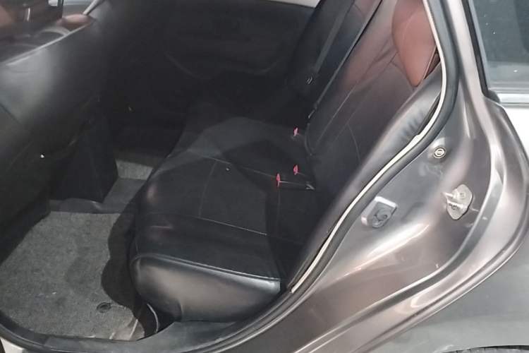 Used Nissan Sylphy 2012 Classic 1.6XE Automatic Comfort Edition Left Rear Seat
