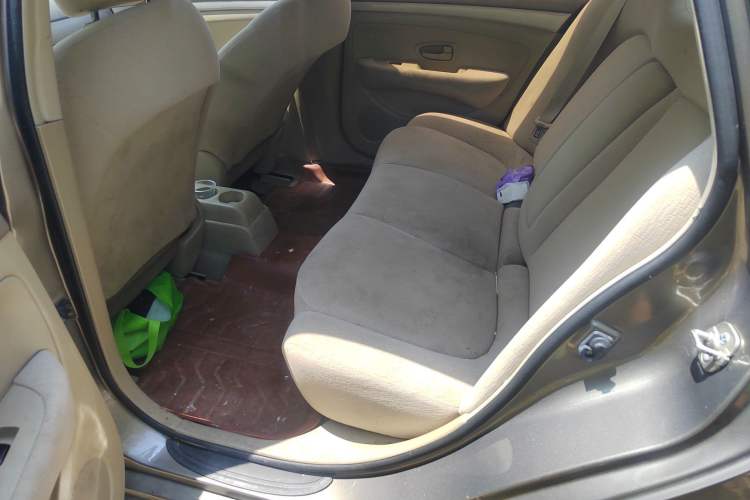 Used Nissan Sylphy 2012 Classic 1.6XE Automatic Comfort Edition Left Rear Seat