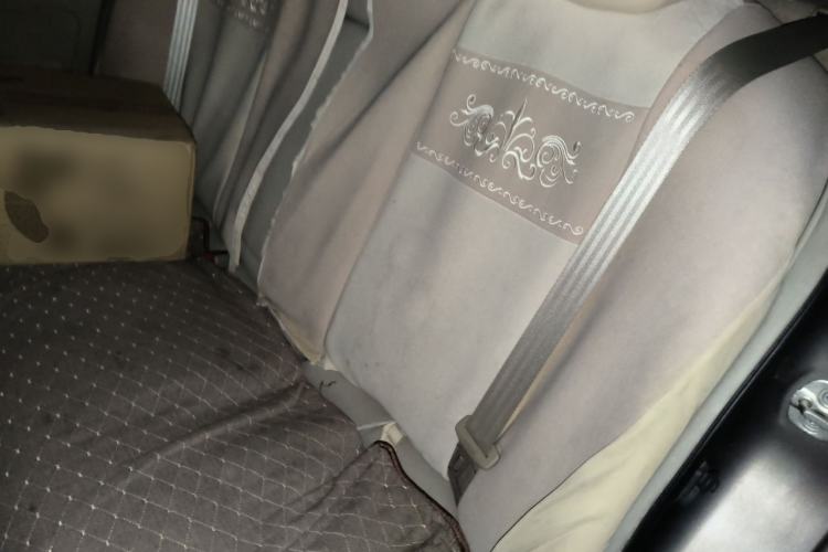 Used Nissan Sylphy 2012 Classic 1.6XE Automatic Comfort Edition Left Rear Seat