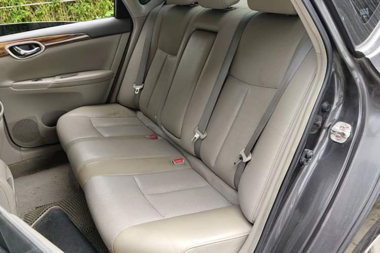 Used Nissan Sylphy 2012 1.6 XL CVT Luxury Edition Left Rear Seat