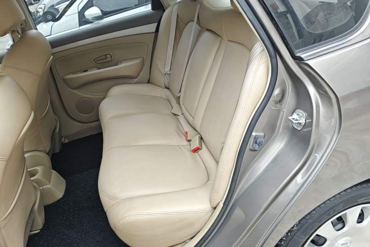 Used Nissan Sylphy 2012 Classic 1.6XE Automatic Comfort Edition Left Rear Seat