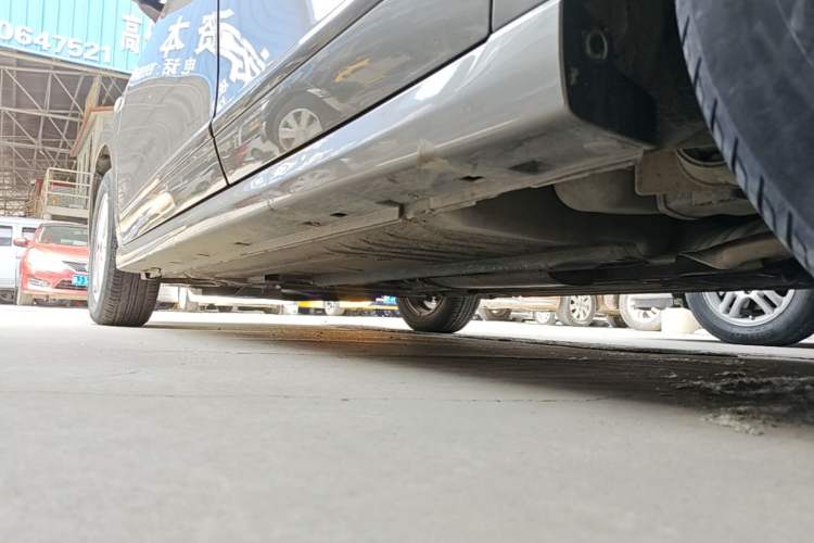 Used Nissan Sylphy 2012 Classic 1.6XE Automatic Comfort Edition Left Side Sill