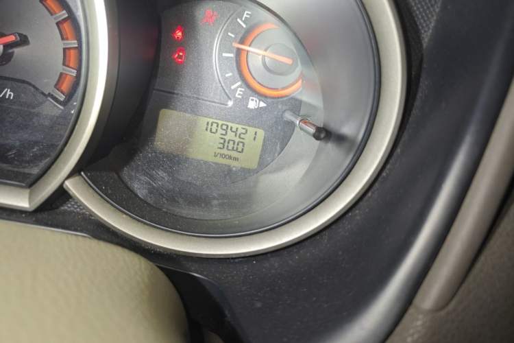 Used Nissan Sylphy 2012 Classic 1.6XE Manual Comfort Edition Odometer Close Up