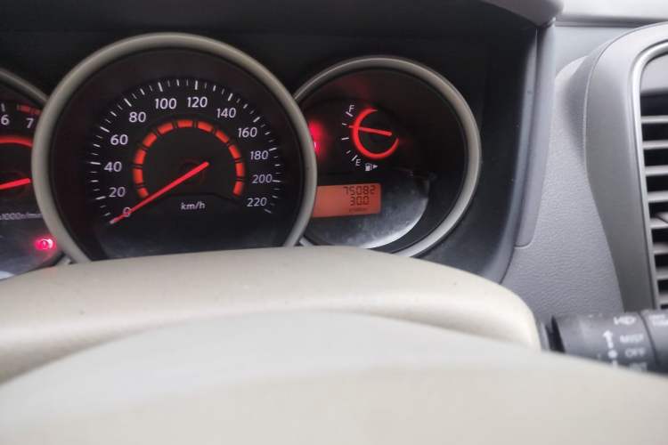 Used Nissan Sylphy 2012 Classic 1.6XE Manual Comfort Edition Odometer Close Up