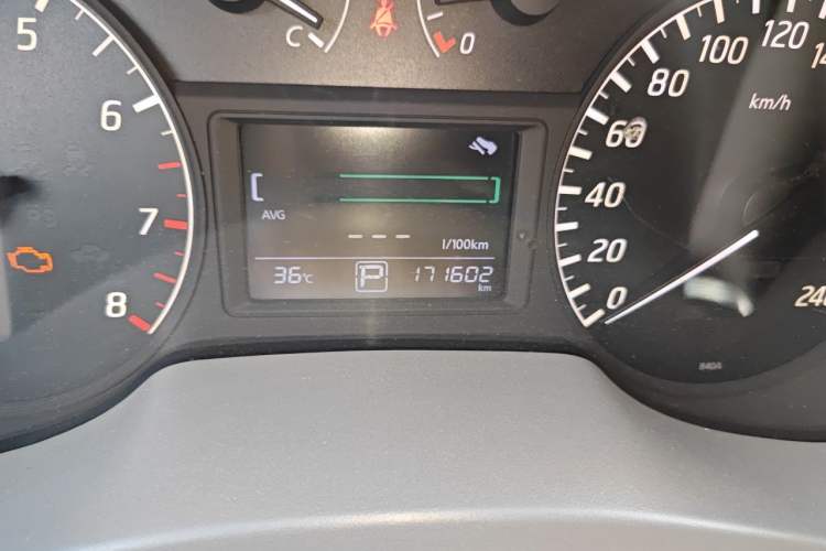 Used Nissan Sylphy 2012 1.6 XL CVT Luxury Edition Odometer Close Up