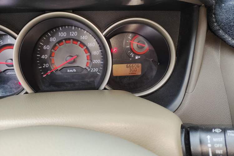 Used Nissan Sylphy 2012 Classic 1.6XE Manual Comfort Edition Odometer Close Up