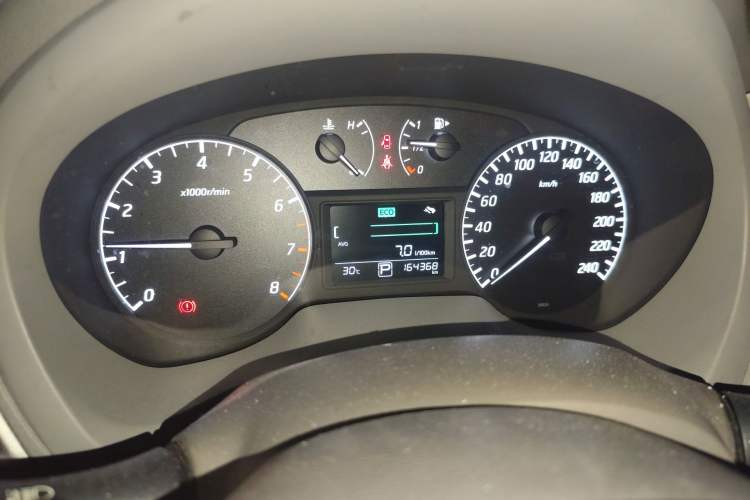 Used Nissan Sylphy 2012 1.6XE CVT Comfort Edition Odometer Close Up