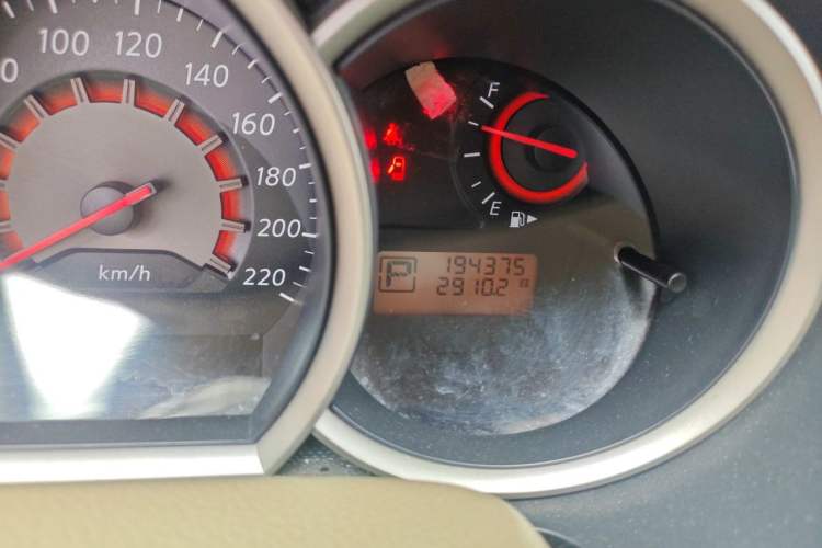 Used Nissan Sylphy 2012 Classic 1.6XE Automatic Comfort Edition Odometer Close Up