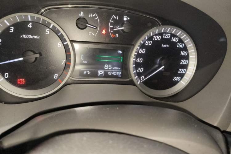 Used Nissan Sylphy 2012 1.8XL CVT Luxury Edition Odometer Close Up