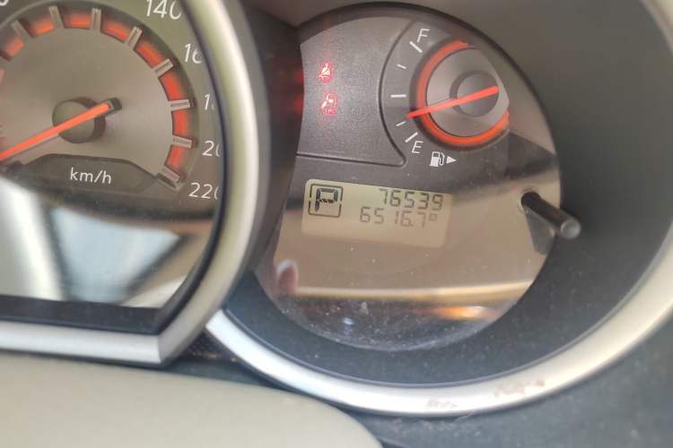 Used Nissan Sylphy 2012 Classic 1.6XE Automatic Comfort Edition Odometer Close Up