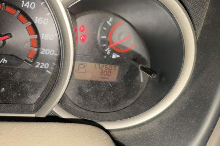Used Nissan Sylphy 2012 Classic 1.6XE Automatic Comfort Edition Odometer Close Up