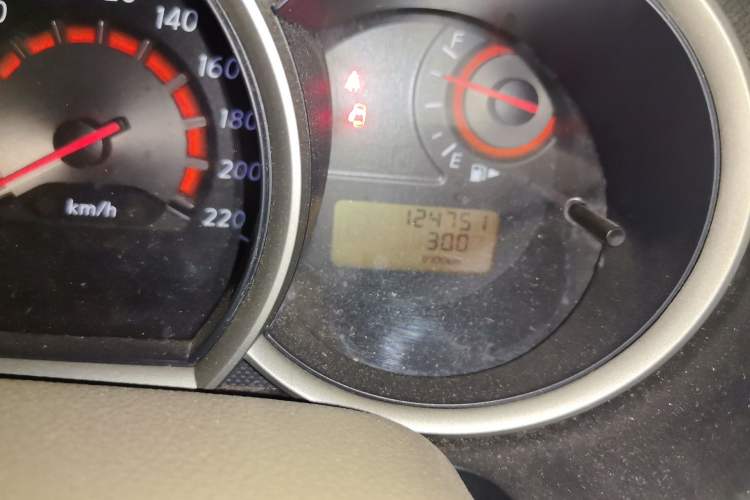 Used Nissan Sylphy 2012 Classic 1.6XE Manual Comfort Edition Odometer Close Up