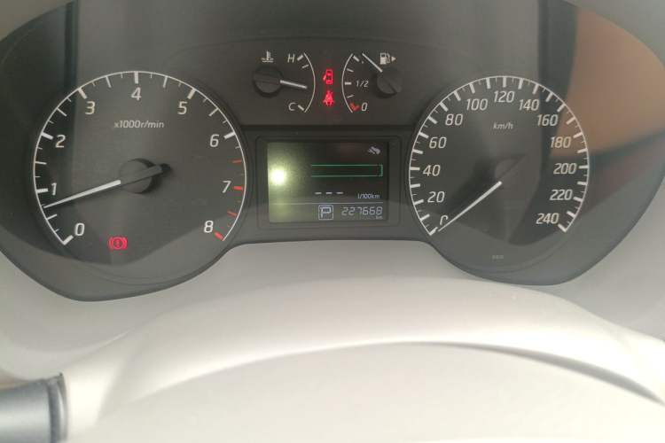 Used Nissan Sylphy 2012 1.6 XL CVT Luxury Edition Odometer Close Up