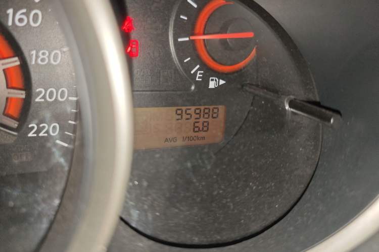 Used Nissan Sylphy 2012 Classic 1.6XE Manual Comfort Edition Odometer Close Up