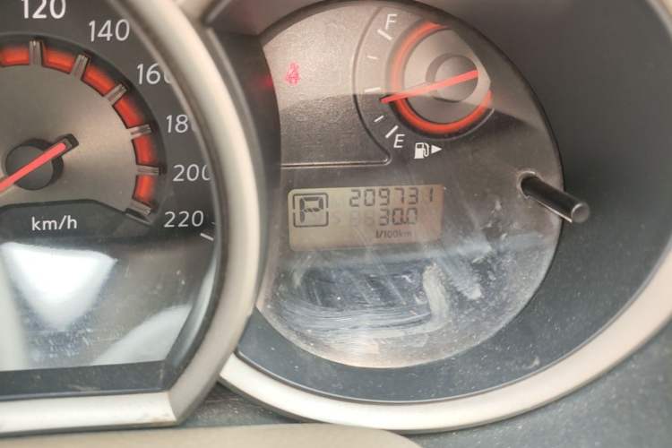 Used Nissan Sylphy 2012 Classic 1.6XE Automatic Comfort Edition Odometer Close Up