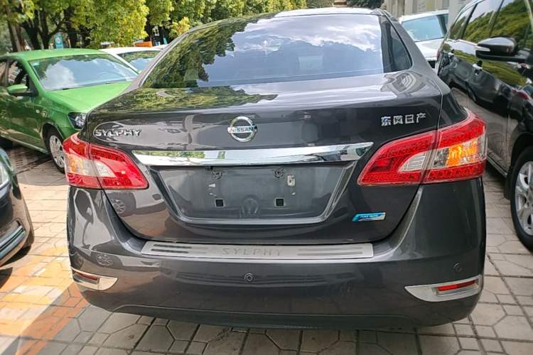 Used Nissan Sylphy 2012 1.6 XL Manual Luxury Edition Rear