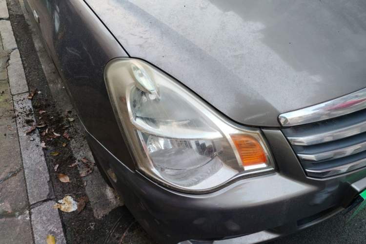 Used Nissan Sylphy 2012 Classic 1.6 XL Automatic Luxury Edition Right Front Headlight