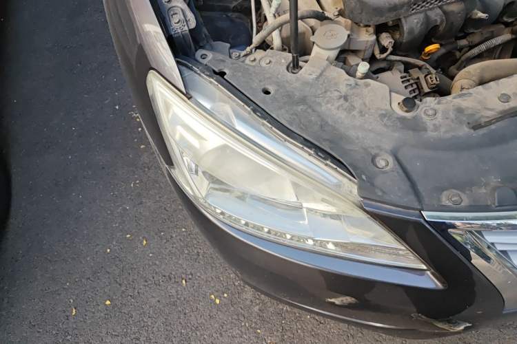 Used Nissan Sylphy 2012 1.6 XL CVT Luxury Edition Right Front Headlight