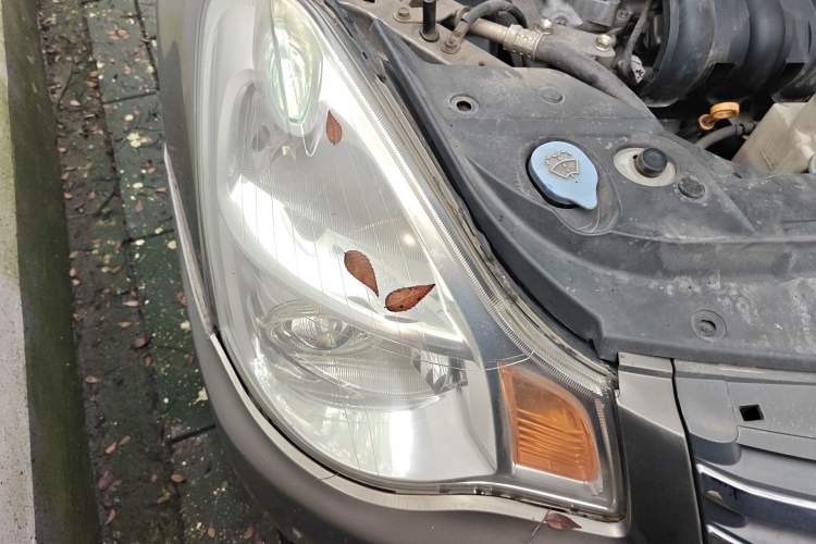 Used Nissan Sylphy 2012 Classic 1.6XE Automatic Comfort Edition Right Front Headlight