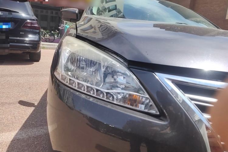 Used Nissan Sylphy 2012 1.6 XL Manual Luxury Edition Right Front Headlight
