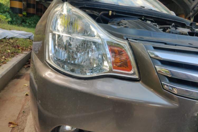 Used Nissan Sylphy 2012 Classic 1.6XE Manual Comfort Edition Right Front Headlight