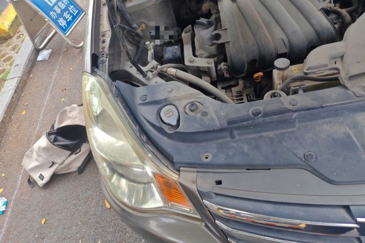 Used Nissan Sylphy 2012 Classic 1.6XE Automatic Comfort Edition Right Front Headlight