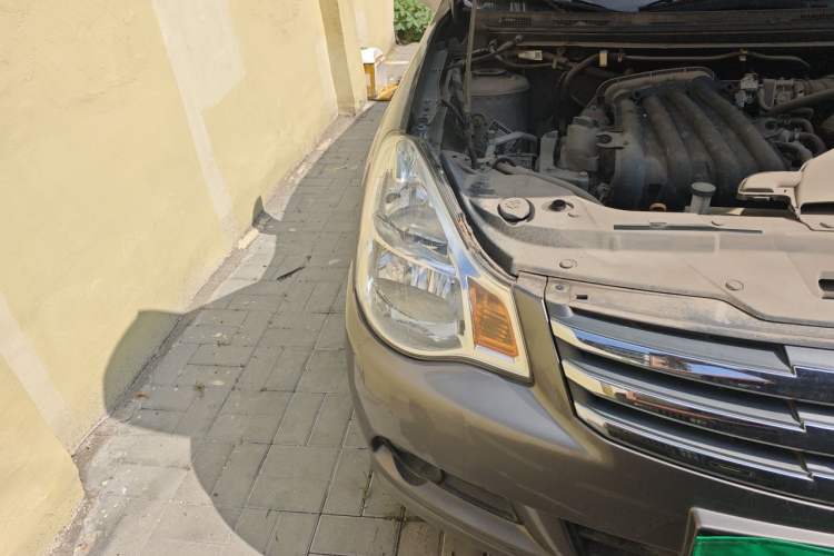 Used Nissan Sylphy 2012 Classic 1.6XE Manual Comfort Edition Right Front Headlight