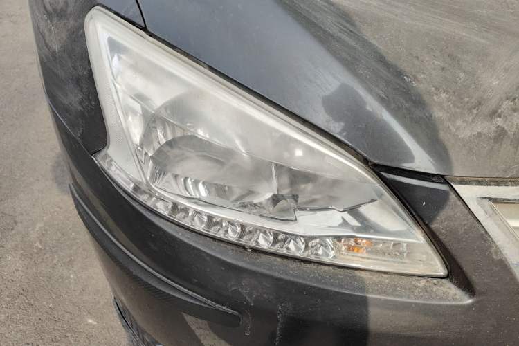 Used Nissan Sylphy 2012 1.6 XL CVT Luxury Edition Right Front Headlight