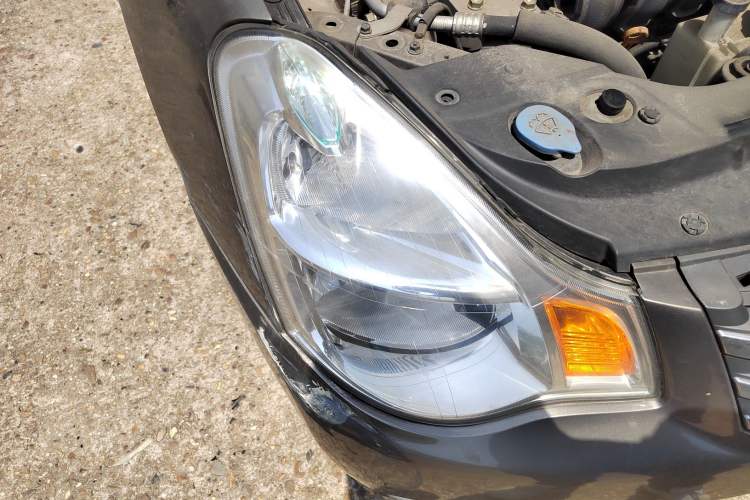 Used Nissan Sylphy 2012 Classic 1.6XE Automatic Comfort Edition Right Front Headlight