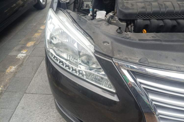 Used Nissan Sylphy 2012 1.6 XL CVT Luxury Edition Right Front Headlight