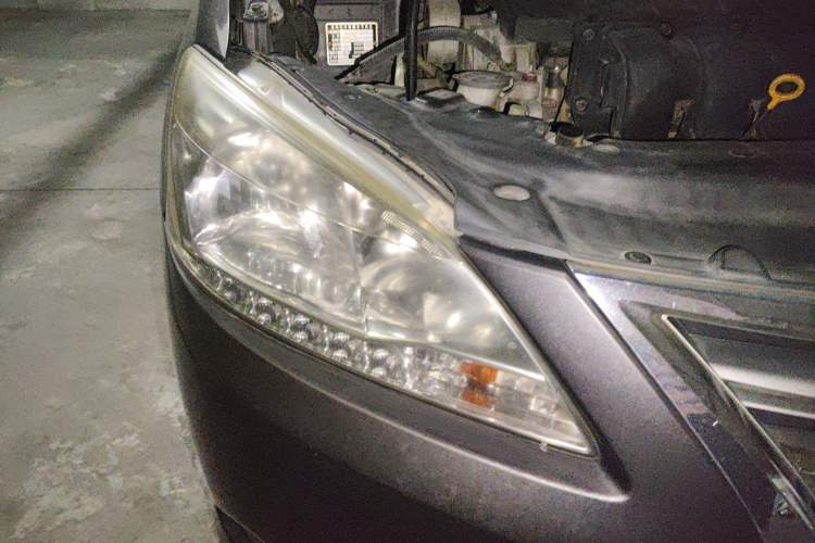 Used Nissan Sylphy 2012 1.8XL CVT Luxury Edition Right Front Headlight