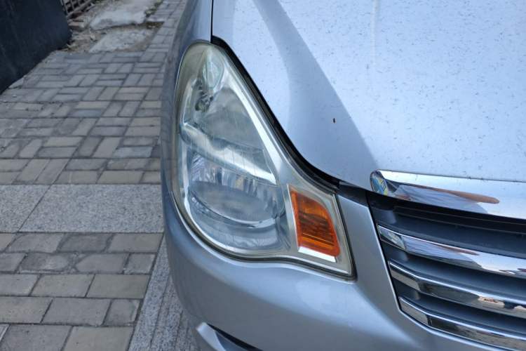 Used Nissan Sylphy 2012 Classic 1.6XE Automatic Comfort Edition Right Front Headlight