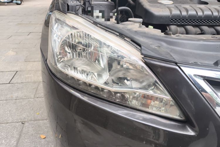 Used Nissan Sylphy 2012 1.6 XL Manual Luxury Edition Right Front Headlight