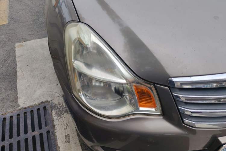 Used Nissan Sylphy 2012 Classic 1.6XE Automatic Comfort Edition Right Front Headlight