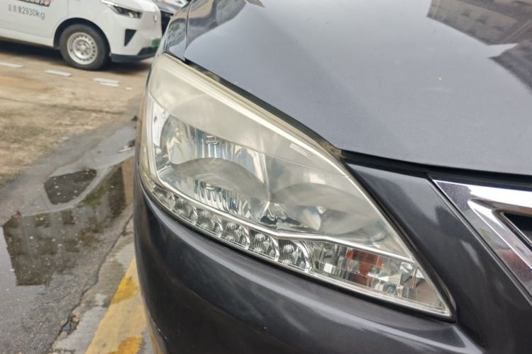 Used Nissan Sylphy 2012 1.6 XL CVT Luxury Edition Right Front Headlight