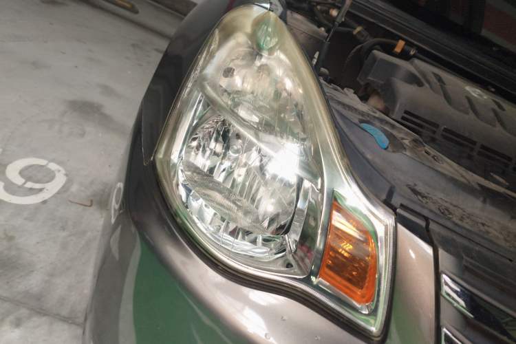 Used Nissan Sylphy 2012 Classic 1.6 XL Automatic Luxury Edition Right Front Headlight