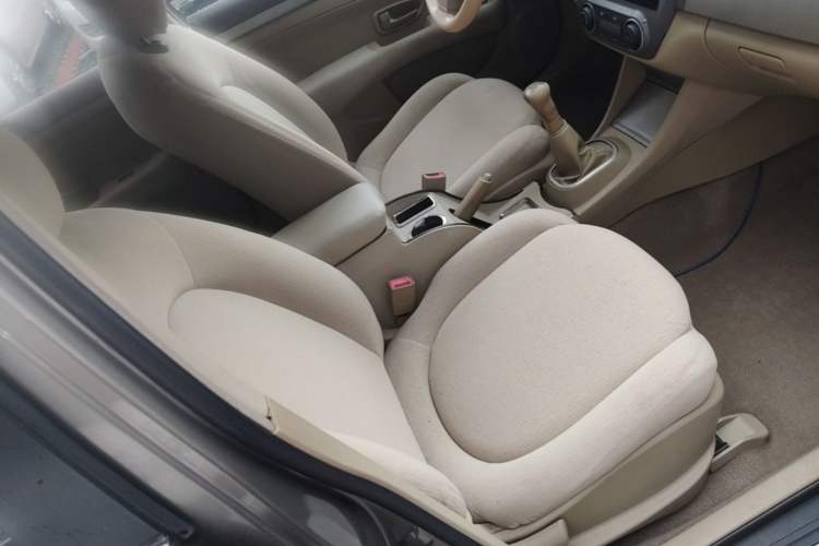 Used Nissan Sylphy 2012 Classic 1.6XE Manual Comfort Edition Right Front Seat