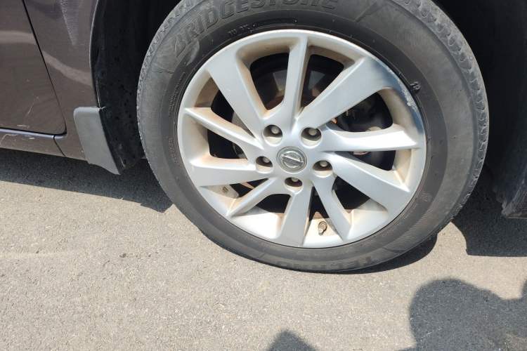 Used Nissan Sylphy 2012 1.6 XL Manual Luxury Edition Right Front Wheel Hub