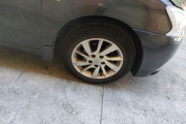 Used Nissan Sylphy 2012 1.6 XL Manual Luxury Edition Right Front Wheel Hub