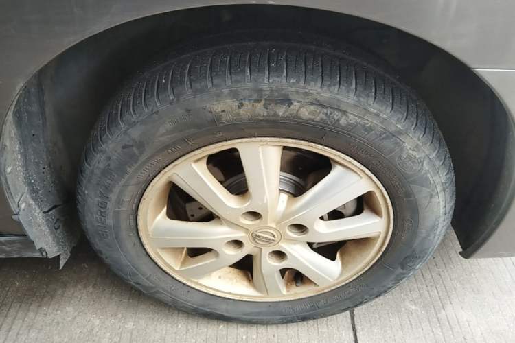 Used Nissan Sylphy 2012 Classic 1.6XE Manual Comfort Edition Right Front Wheel Hub