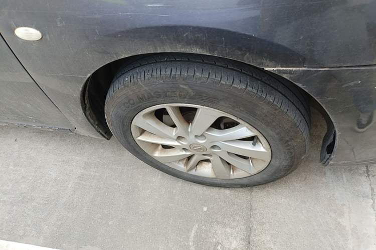 Used Nissan Sylphy 2012 1.6 XL CVT Luxury Edition Right Front Wheel Hub