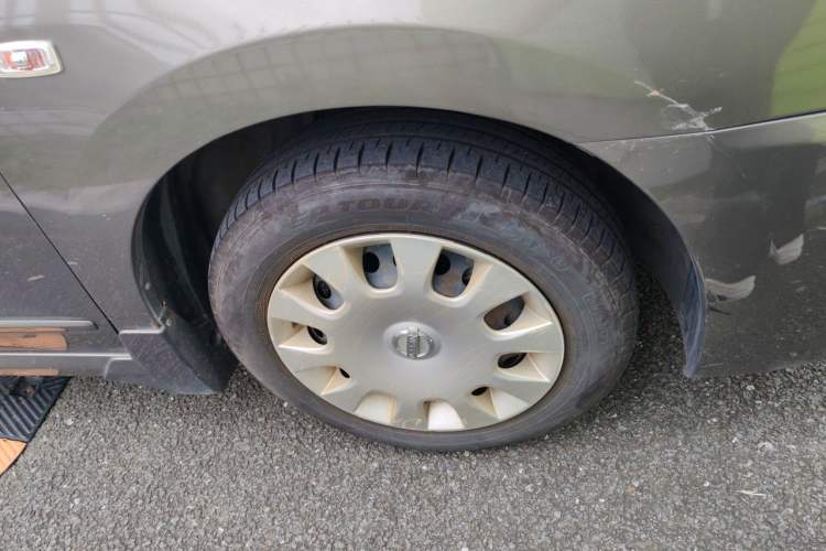 Used Nissan Sylphy 2012 Classic 1.6XE Automatic Comfort Edition Right Front Wheel Hub