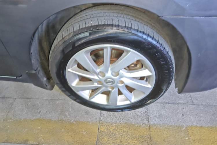 Used Nissan Sylphy 2012 1.6 XL CVT Luxury Edition Right Front Wheel Hub