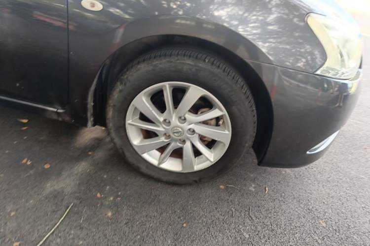 Used Nissan Sylphy 2012 1.6 XL CVT Luxury Edition Right Front Wheel Hub