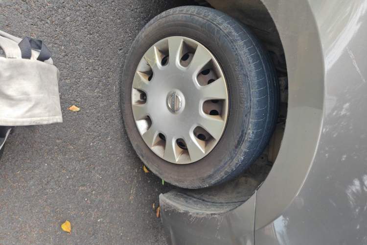 Used Nissan Sylphy 2012 Classic 1.6XE Automatic Comfort Edition Right Front Wheel Hub
