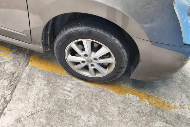 Used Nissan Sylphy 2012 Classic 1.6XE Automatic Comfort Edition Right Front Wheel Hub