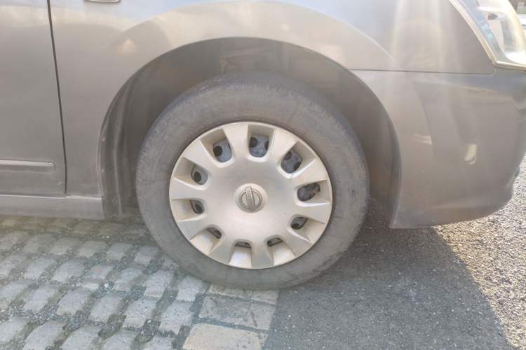 Used Nissan Sylphy 2012 Classic 1.6XE Manual Comfort Edition Right Front Wheel Hub