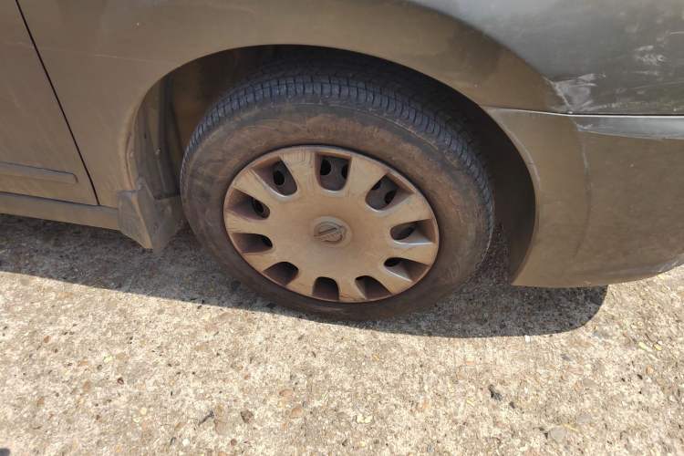Used Nissan Sylphy 2012 Classic 1.6XE Automatic Comfort Edition Right Front Wheel Hub
